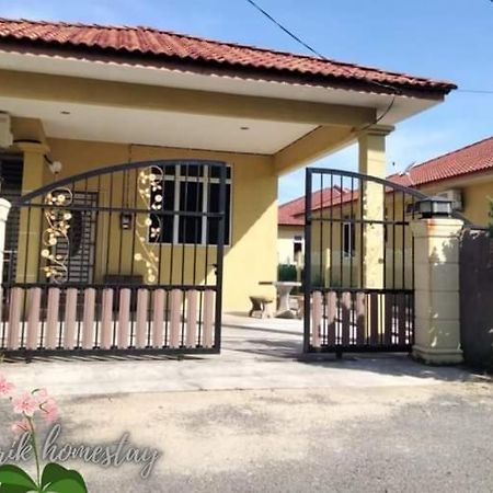 Anggerik Homestay Dungun Kampong Sura Tengah Dış mekan fotoğraf